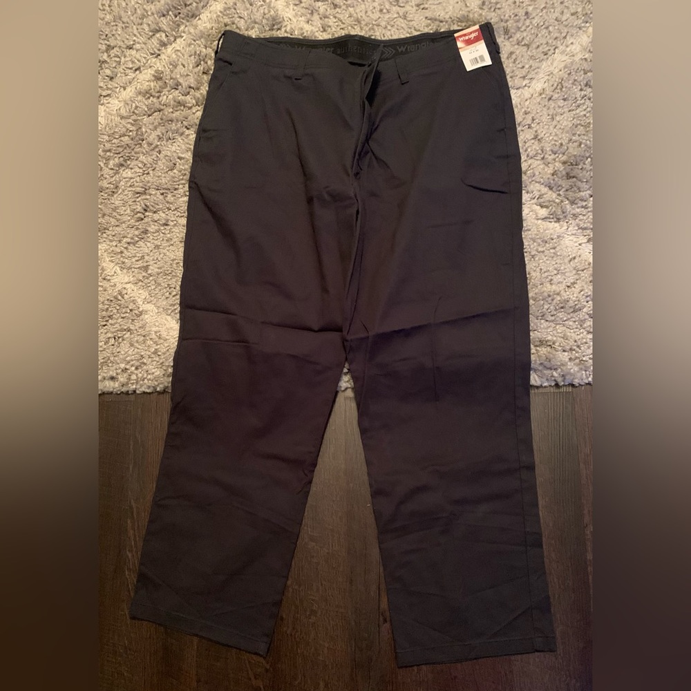 Brand New!  Wrangler Khaki AuthenticPants.  42x30.  Big and Tall.